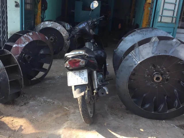 Cân bằng bánh xe quạt công nghiệp